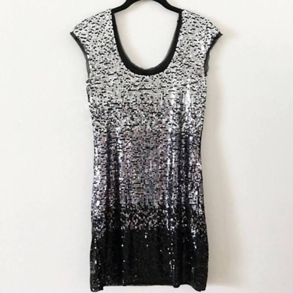 White House Black Market Ombré Sequin Mini Dress, size XS